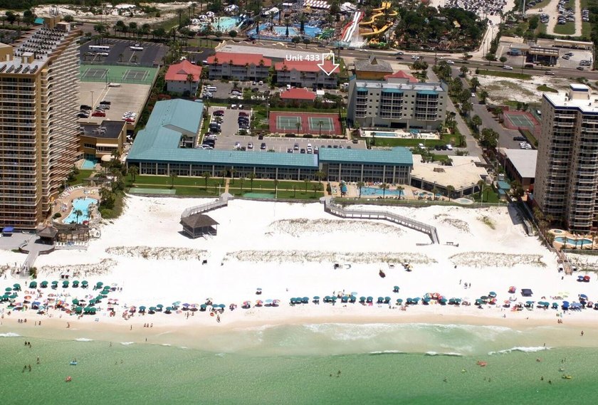 Luxury updates, deeded beach access and superb Destin Florida - photo 2