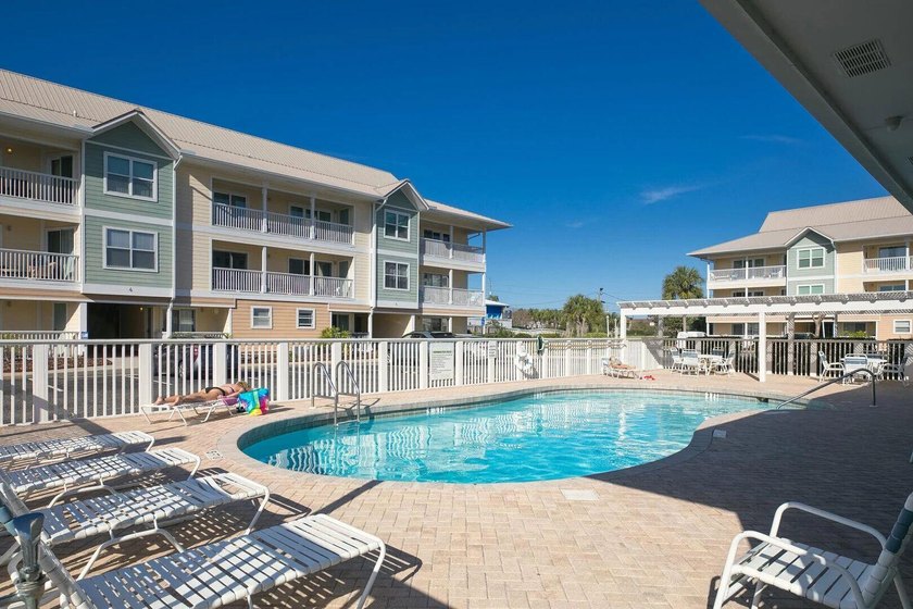 Luxury updates, deeded beach access and superb Destin Florida - photo 7