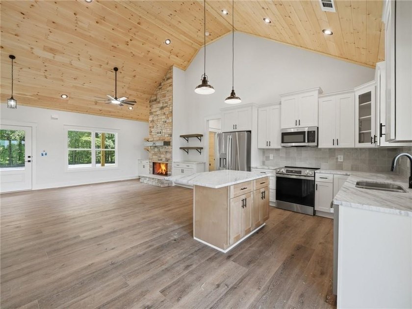 New Construction in Talking Rock Creek Resort - Mountain Living - photo 8