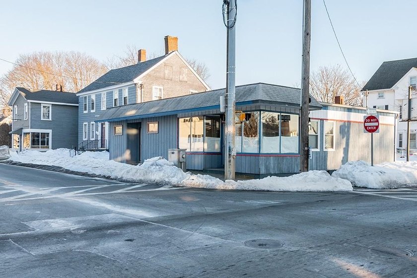 Rare opportunity to purchase this highly visible mixed use - photo 4