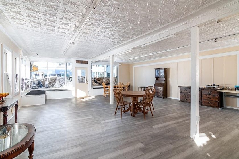 Rare opportunity to purchase this highly visible mixed use - photo 8