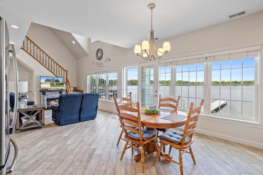 Welcome to your dream waterfront retreat on beautiful Rose Lake! - photo 12