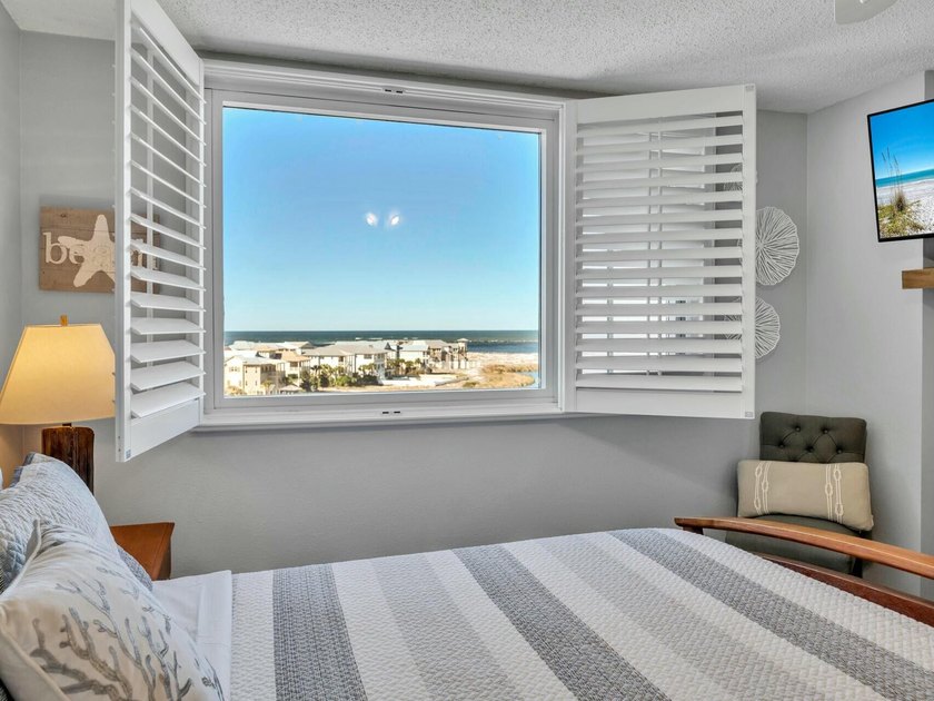 Penthouse! 2 Bedroom 2 Baths at The Islander. The perfect - photo 22