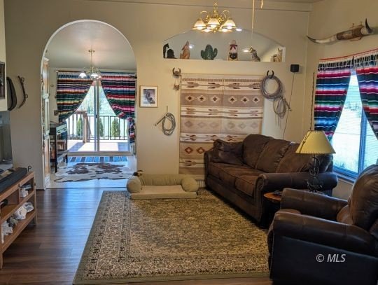 Discover your dream home nestled in a small, remote charming - photo 5
