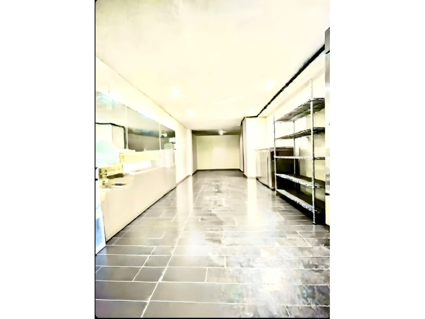 Great Downtown Flushing Location, between Northern Blvd &amp; 35 Ave - photo 4