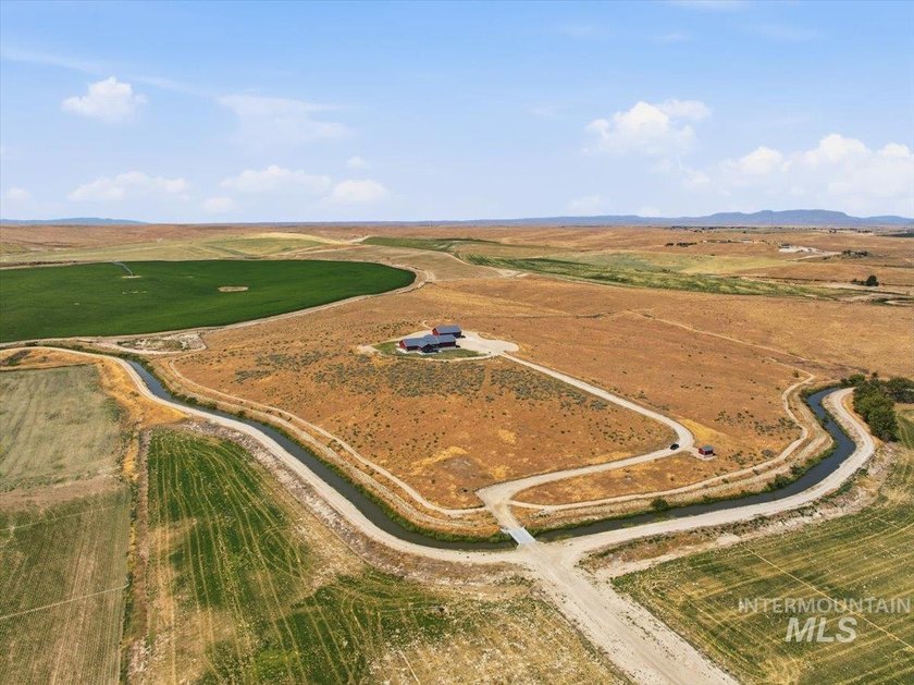 Welcome to one of the most remarkable private estates in the - photo 39