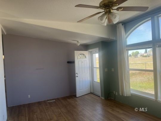 OUTSTANDING VALUE! 433A Filed, Home on permanent foundation - photo 9