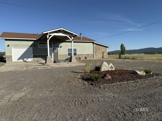 Experience modern living in a peaceful rural setting just - photo 2