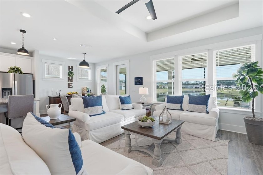 Welcome to this beautifully appointed 2-bedroom, 2-bath plus den - photo 9