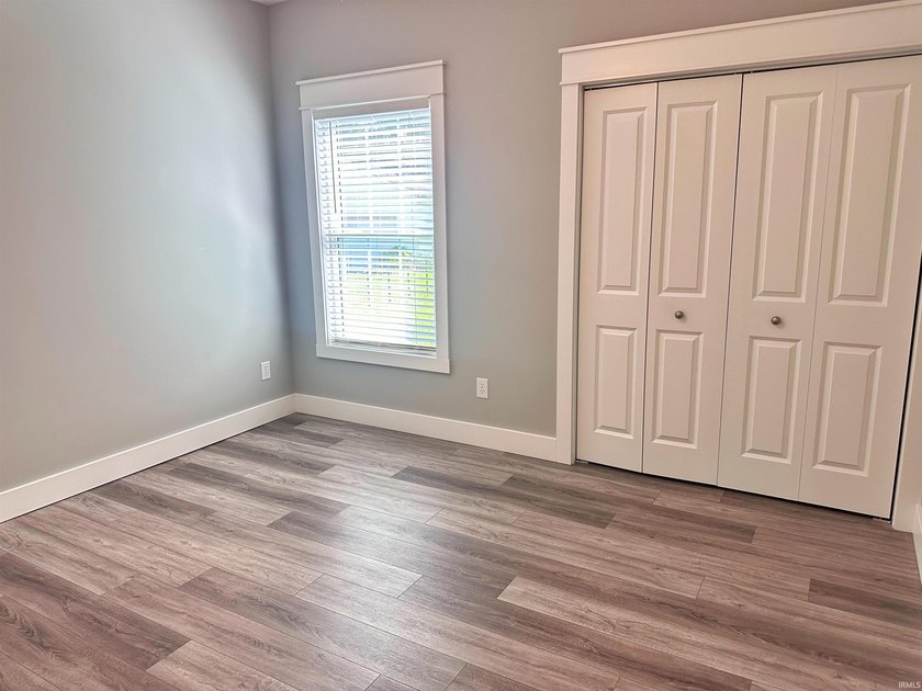 Built in 2022 and conveniently located just minutes from Lake - photo 16