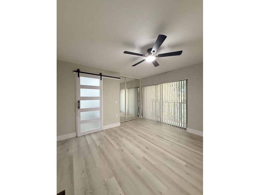Beautifully renovated townhome, updated top to bottom, with - photo 9