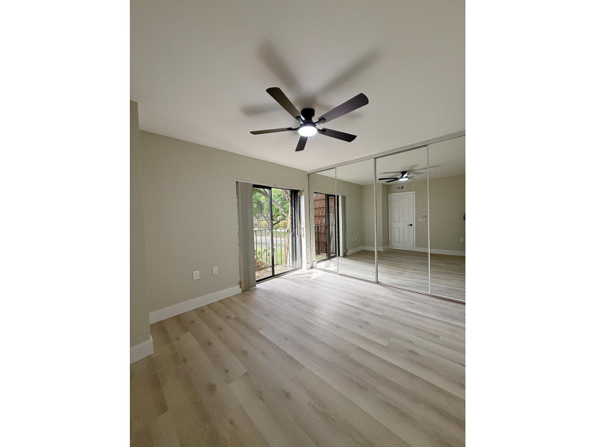 Beautifully renovated townhome, updated top to bottom, with - photo 10