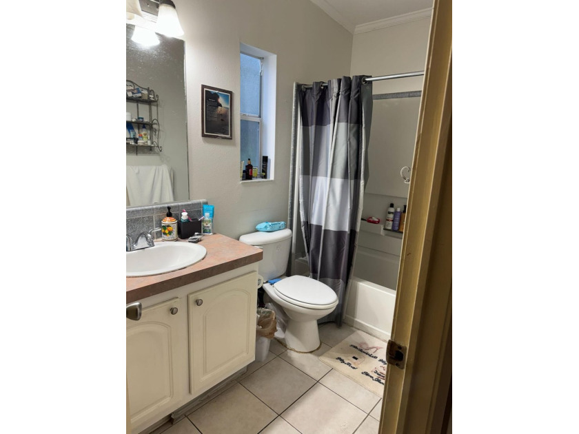 Charming mobile home featuring 3 bedrooms, 2 bathrooms, All age - photo 11