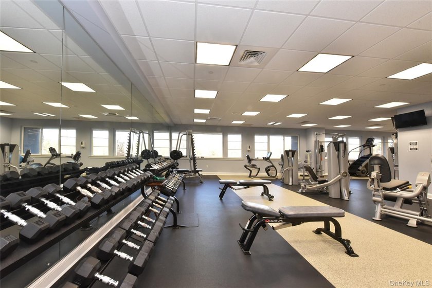 Beautiful &amp; Spacious Sunny 3-Bedroom, 2.5-Bath Condo in Harbor - photo 6