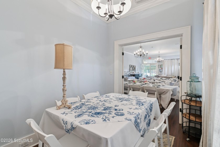 Exceptional opportunity to own a beautifully renovated, turnkey - photo 14