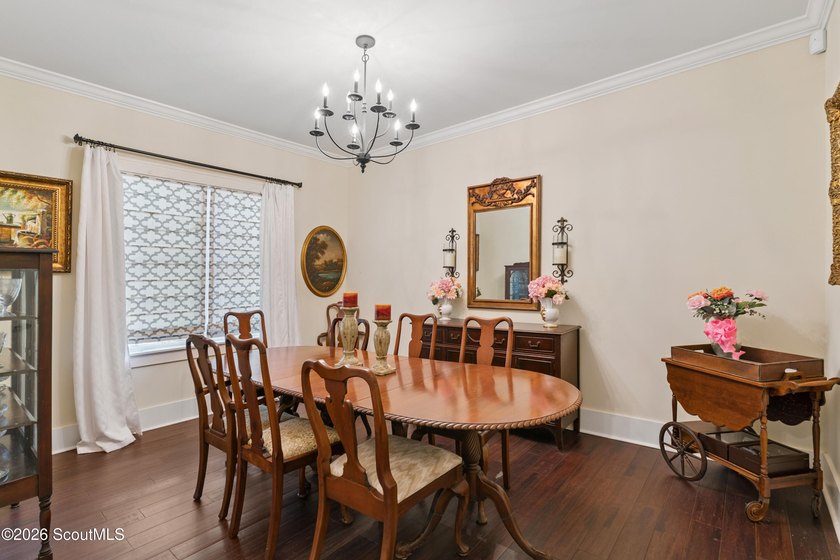 Exceptional opportunity to own a beautifully renovated, turnkey - photo 19