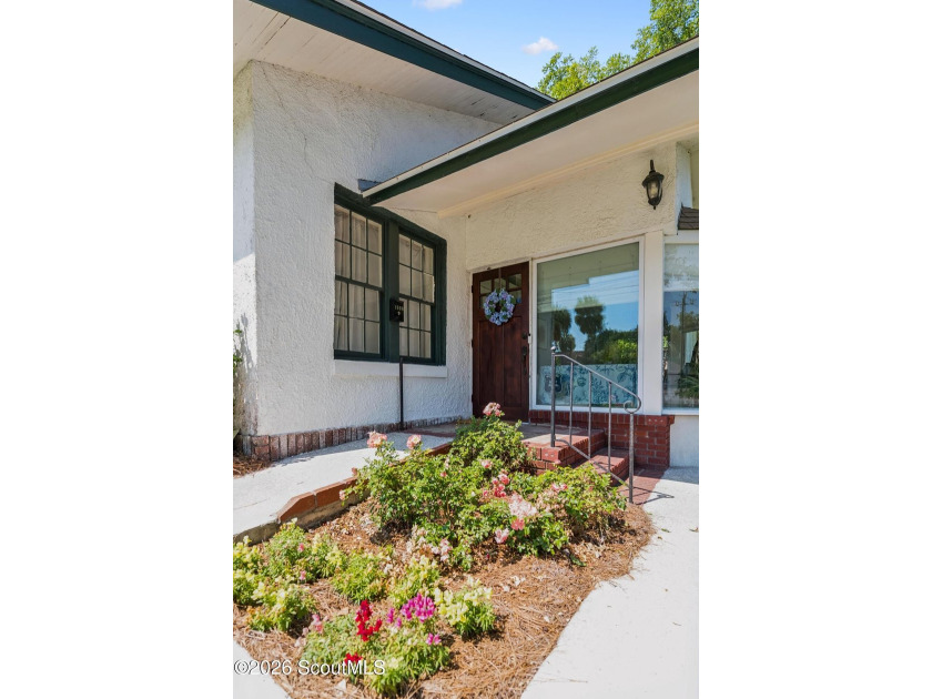 Exceptional opportunity to own a beautifully renovated, turnkey - photo 43