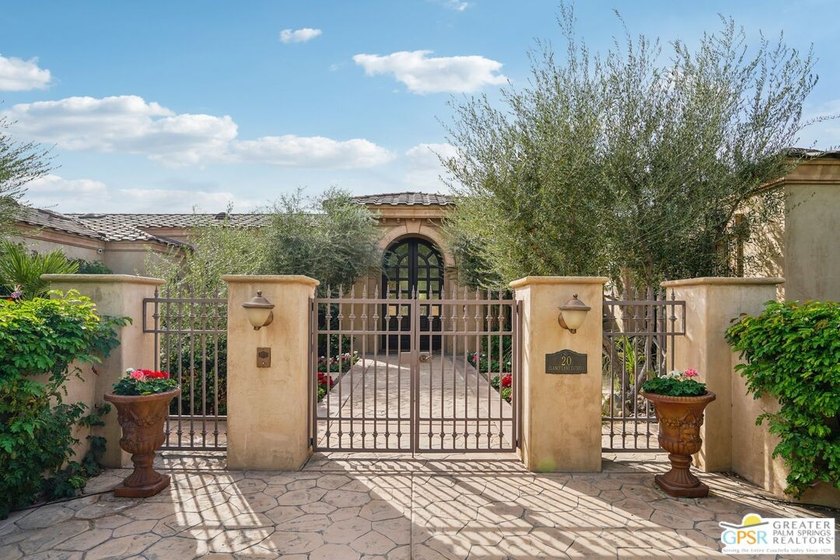 Sophisticated luxury meets timeless elegance in this exceptional - photo 3