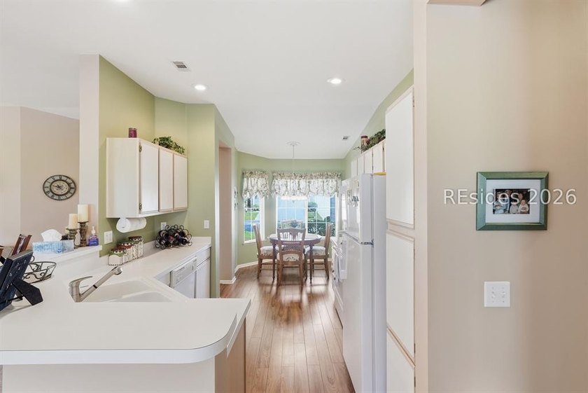 Enjoy easy living in this bright and inviting Summerton model - photo 12