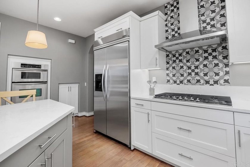 Experience the Coveted Coastal Solana Beach Lifestyle! Just down - photo 7