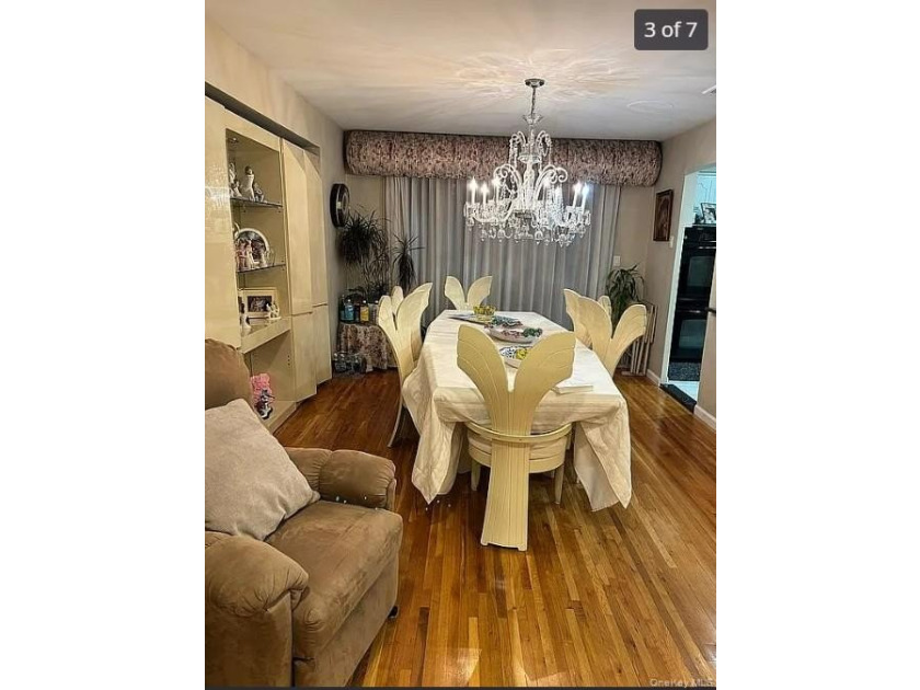 Beautiful Hi-Ranch Home for Sale - Woodmere, NY - 1008 E - photo 3