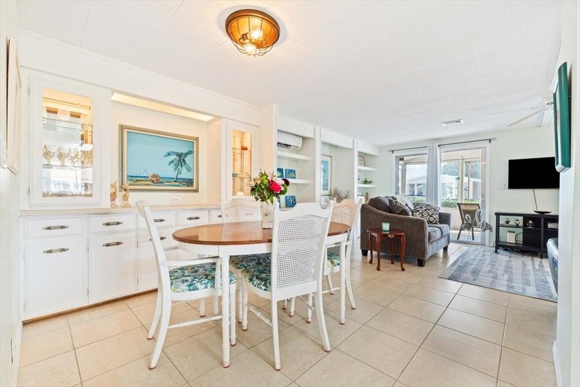Welcome to this charming manufactured home located in Highland - photo 12
