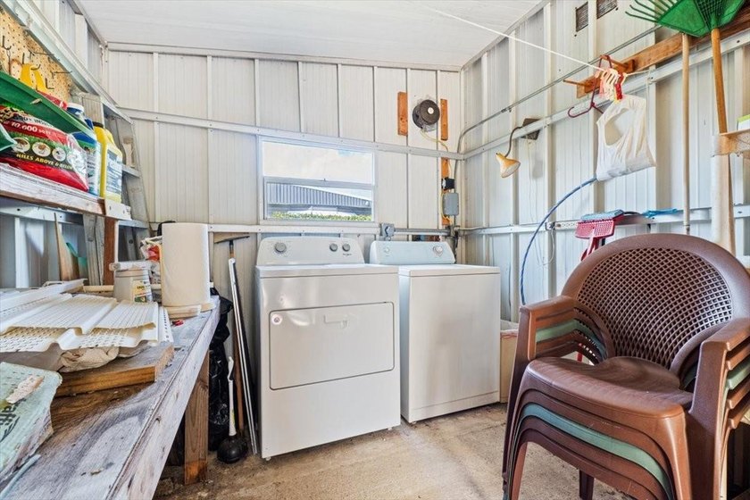 Welcome to this charming manufactured home located in Highland - photo 35
