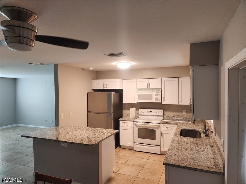 this is a Short Sale, will require lender full approval to all - photo 6