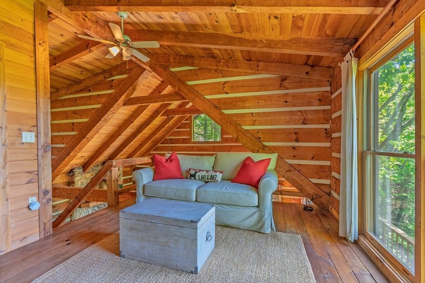 Nestled high in the North GA mountains, this extraordinary log - photo 21