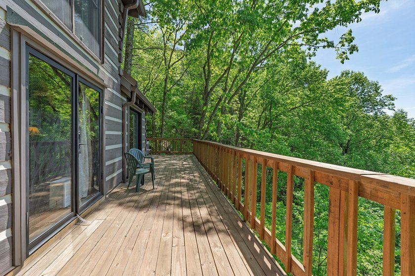 Nestled high in the North GA mountains, this extraordinary log - photo 31