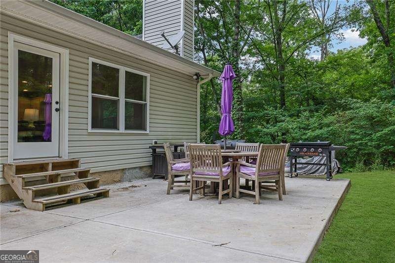 Nestled on a private lot in the quiet Lake Allatoona community - photo 44