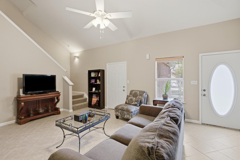 In the heart of Destin. Neighborhood Pool. Almost 1400 sqft - photo 2