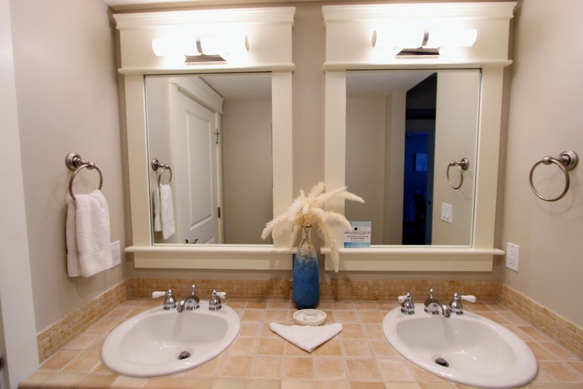 Experience resort living at its finest in this beautifully - photo 6