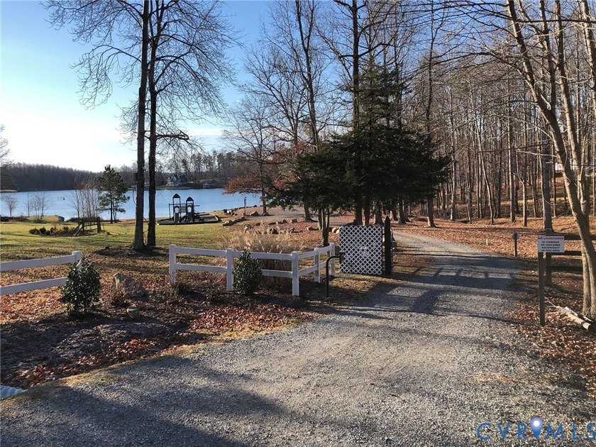 NEW PRICE! Build your dream home in one of Lake Anna's most - photo 4