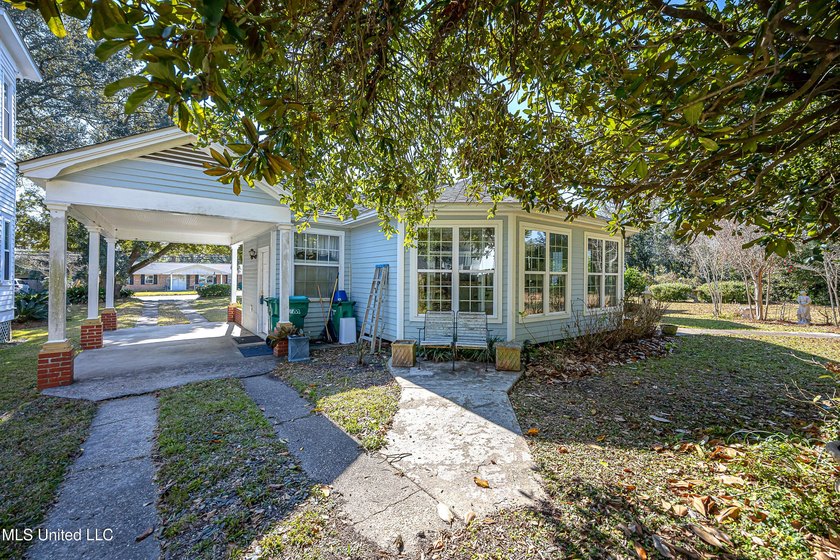 Looking for that Historical Beautiful Victorian Home on large - photo 13