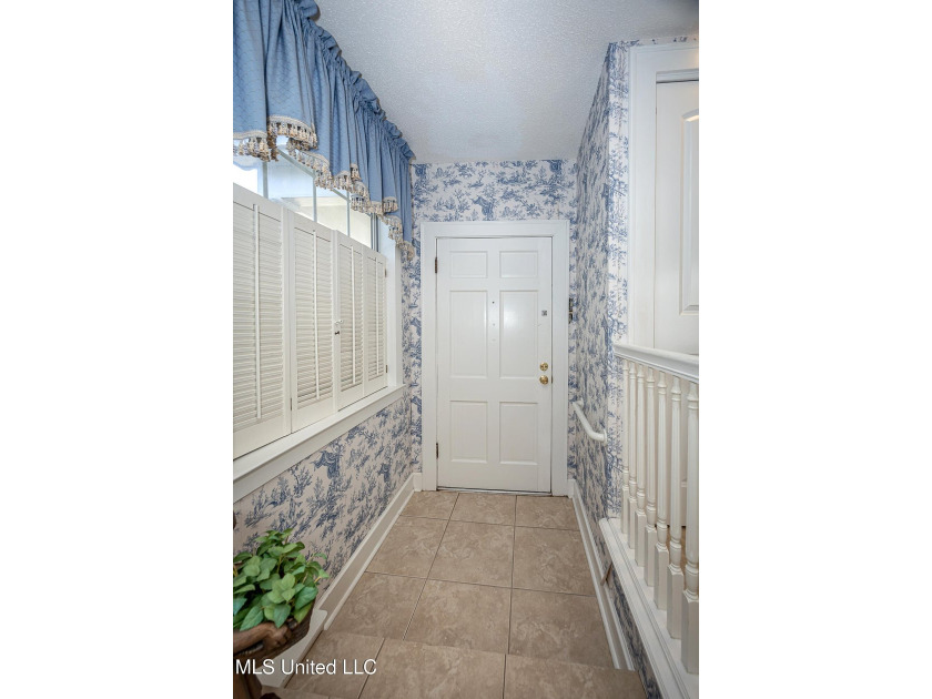 Looking for that Historical Beautiful Victorian Home on large - photo 42