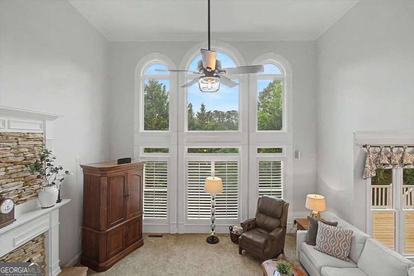 Meticulously maintained by the original owners, this ELEGANT - photo 17