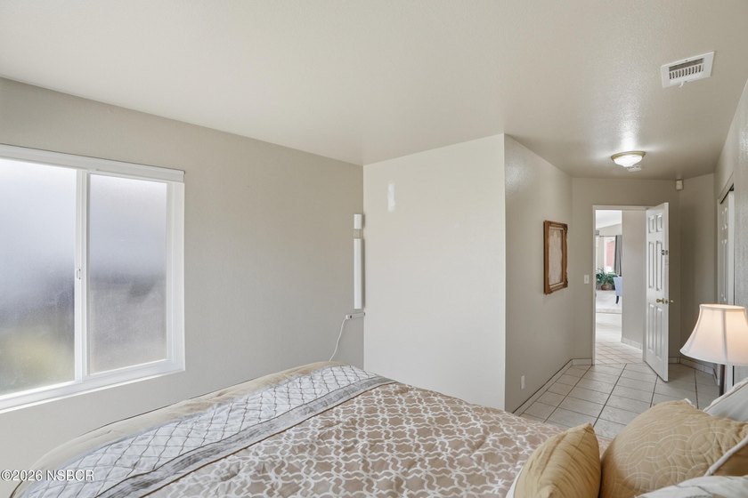 Welcome to easy living in this charming single-story home - photo 22