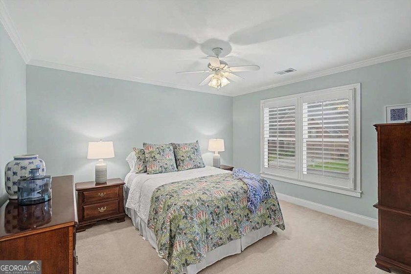 Meticulously maintained by the original owners, this ELEGANT - photo 32