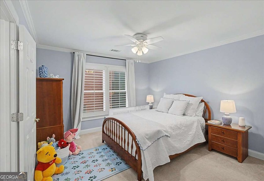 Meticulously maintained by the original owners, this ELEGANT - photo 34
