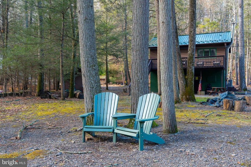 Welcome to a once a lifetime opportunity to own a Pocono - photo 3