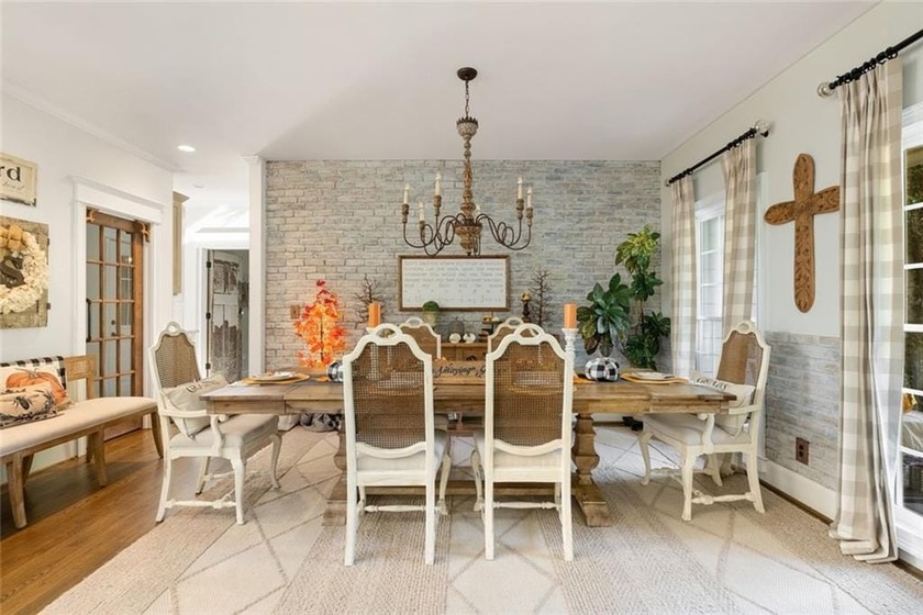 7.59 Acre Chattahoochee Riverfront Estate with Fully Renovated - photo 12