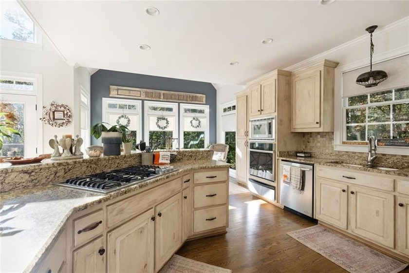 7.59 Acre Chattahoochee Riverfront Estate with Fully Renovated - photo 19