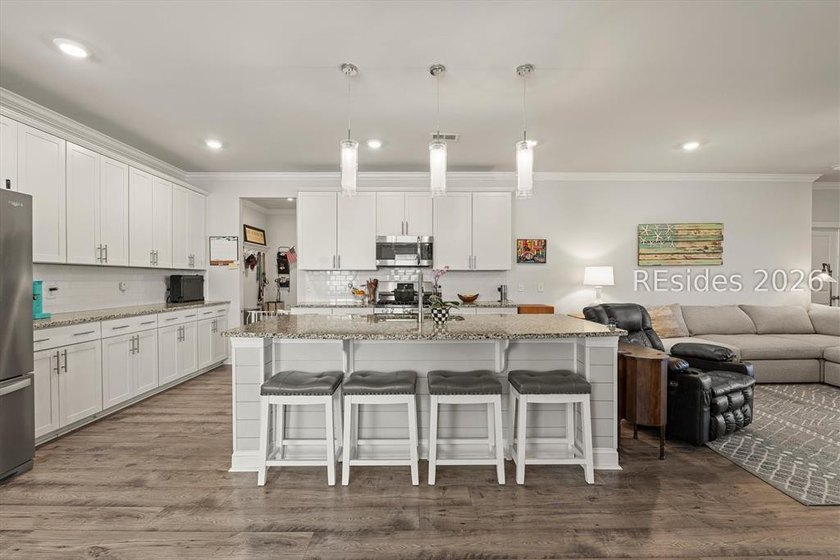 GREAT NEW PRICE! This beautiful Cypress Ridge home checks ALL - photo 5