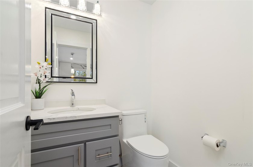 Stunning Newly Renovated Home in Hampton Bays! Welcome to this - photo 11