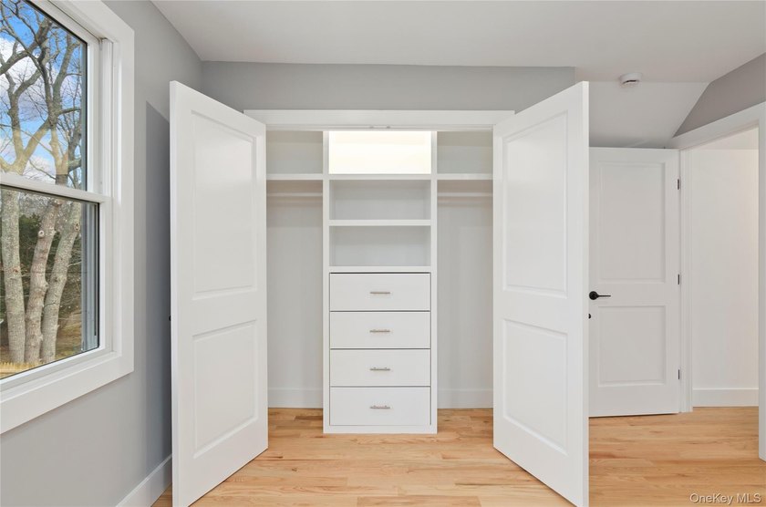 Stunning Newly Renovated Home in Hampton Bays! Welcome to this - photo 22