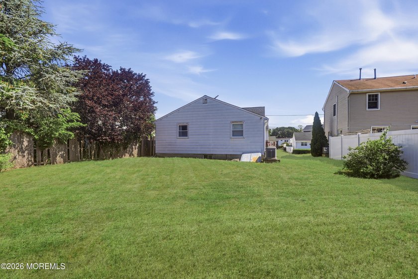 This well maintained 3 bedroom, 2 full bath home offers - photo 22