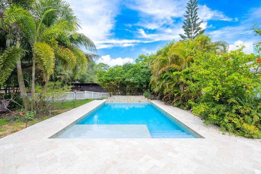 Experience the best of both worlds with this beautifully - photo 3