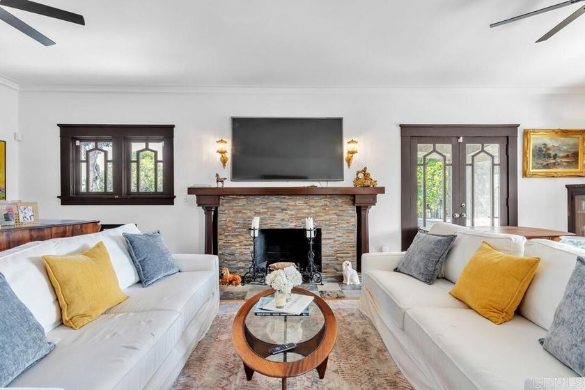 A rare opportunity to lease one of Point Loma's most - photo 3