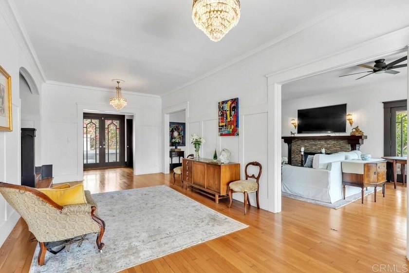 A rare opportunity to lease one of Point Loma's most - photo 9